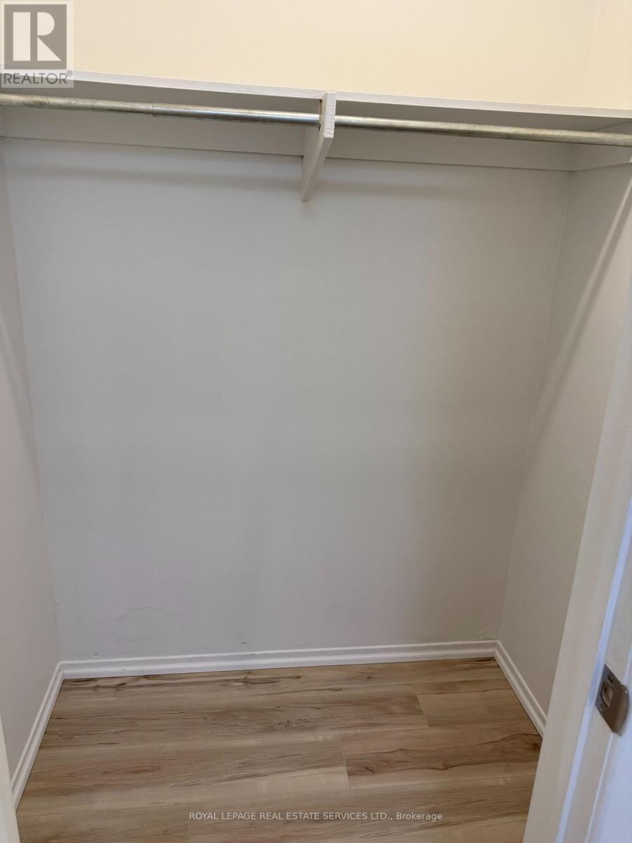 












110 ATLANTIC AVENUE

,
Toronto,




Ontario
M6K1X9

