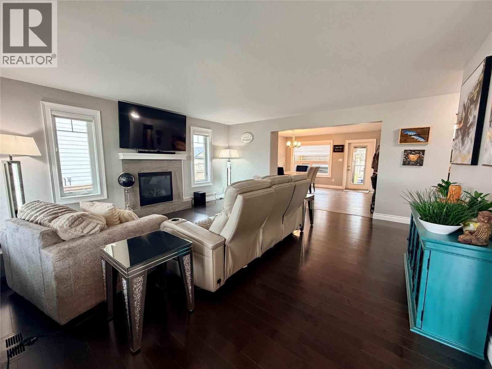 












1832 86 Avenue

,
Dawson Creek,




British Columbia
V1G0C8

