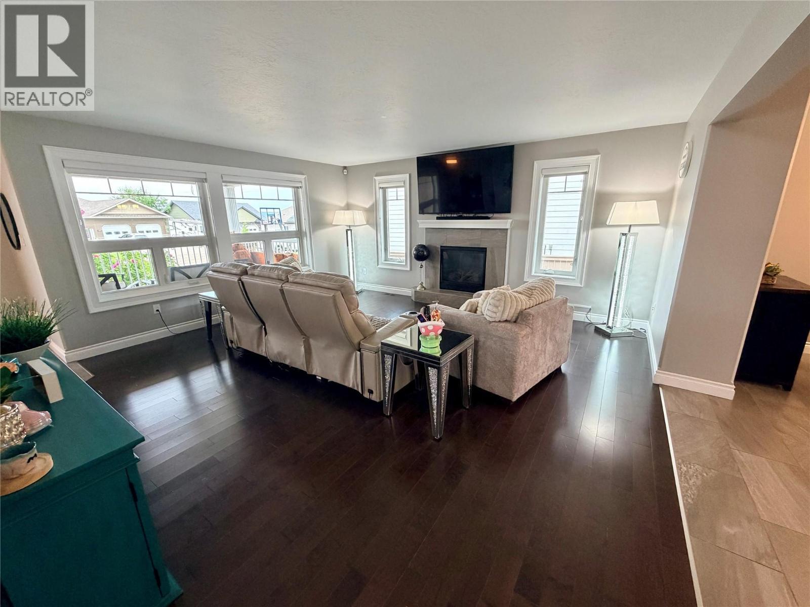 












1832 86 Avenue

,
Dawson Creek,




British Columbia
V1G0C8


