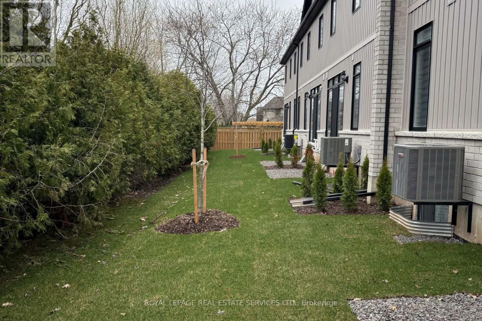 












3 - 6894 GARNER ROAD

,
Niagara Falls,




Ontario
L2E6S5

