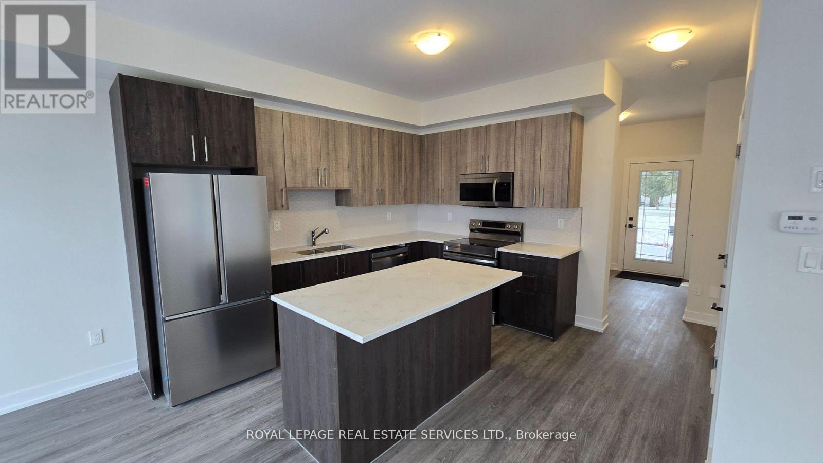 












3 - 6894 GARNER ROAD

,
Niagara Falls,




Ontario
L2E6S5

