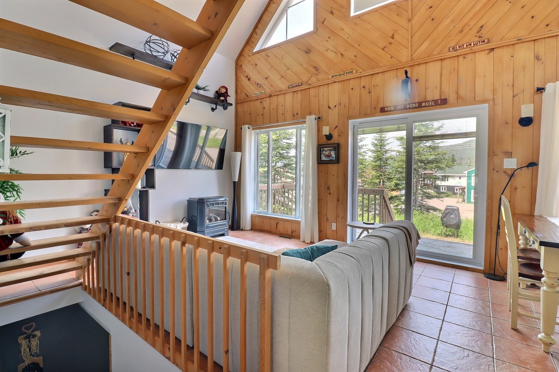 









57


Route du Valinouët

,
Saint-David-de-Falardeau,




QC
G0V1L0

