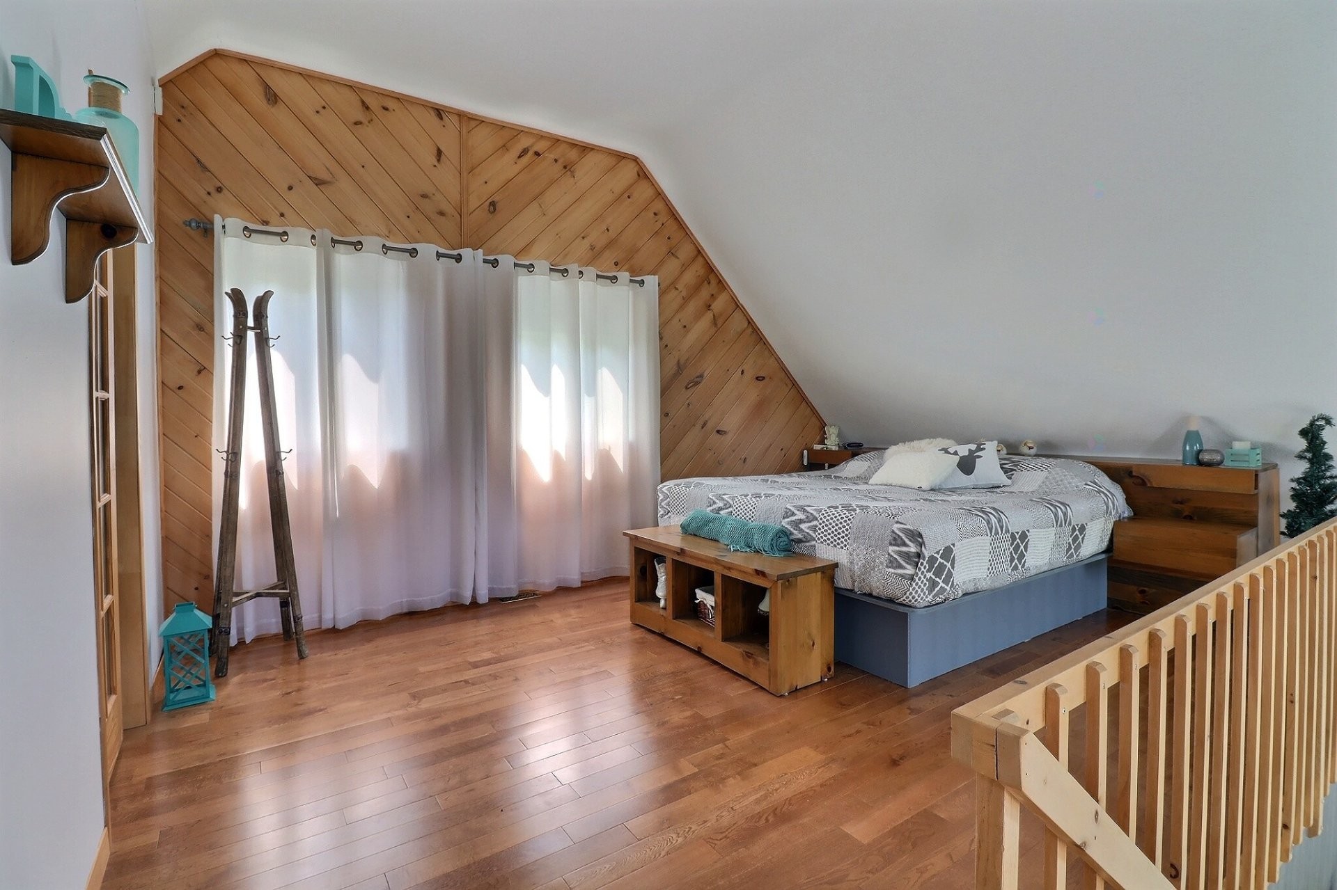 









57


Route du Valinouët

,
Saint-David-de-Falardeau,




QC
G0V1L0

