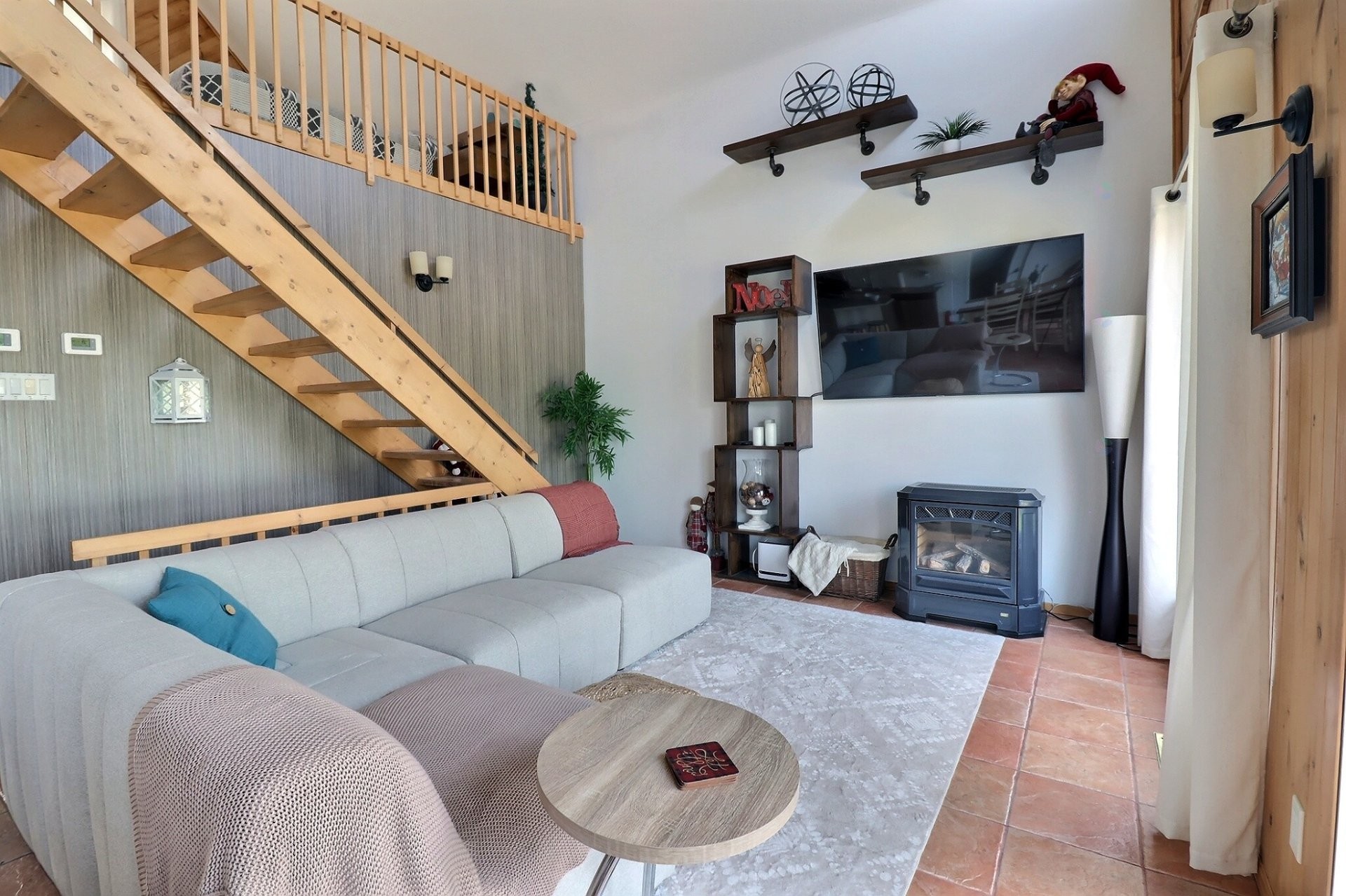 









57


Route du Valinouët

,
Saint-David-de-Falardeau,




QC
G0V1L0

