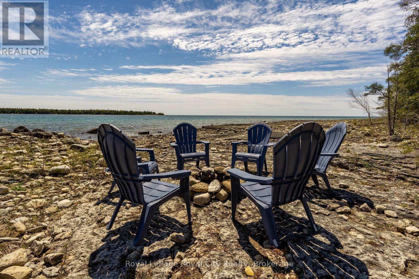 












584 WARNER BAY ROAD

,
Northern Bruce Peninsula,




Ontario
N0H2R0

