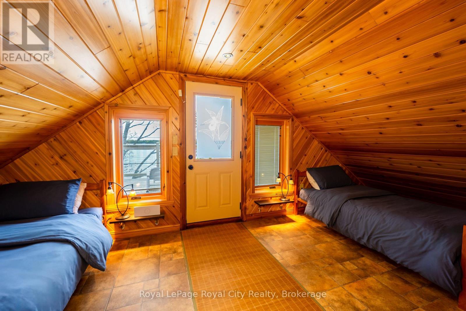 












584 WARNER BAY ROAD

,
Northern Bruce Peninsula,




Ontario
N0H2R0

