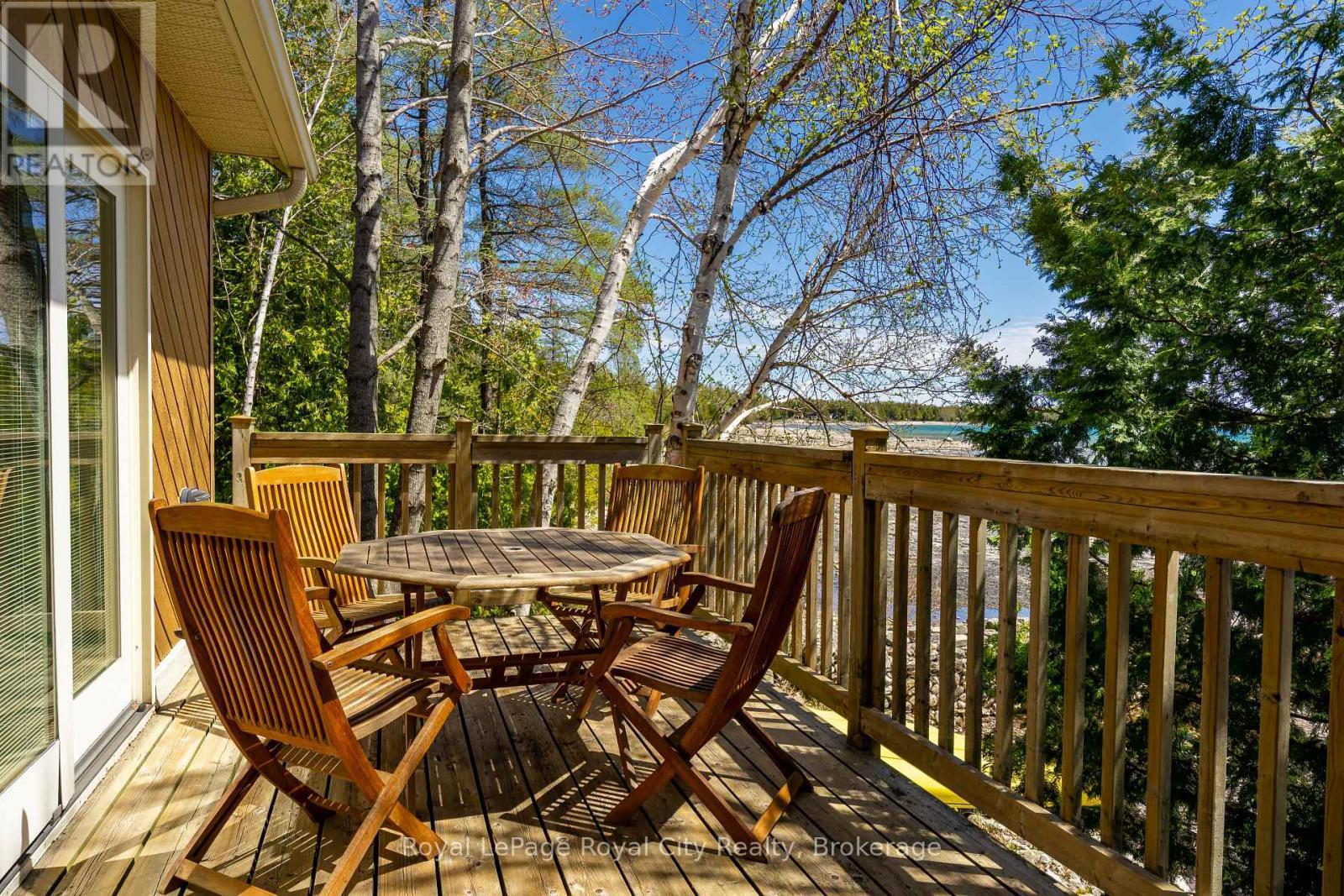 












584 WARNER BAY ROAD

,
Northern Bruce Peninsula,




Ontario
N0H2R0

