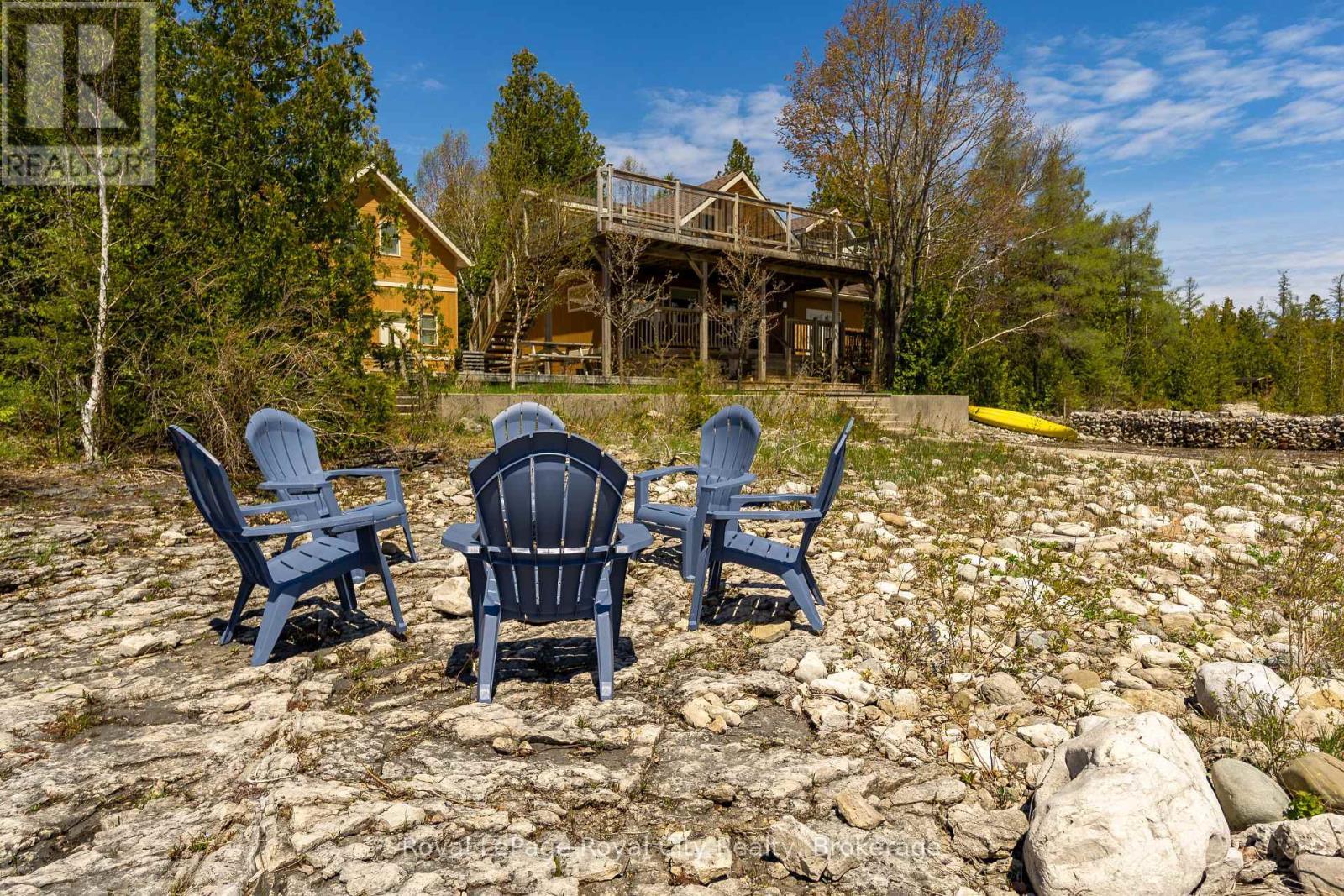 












584 WARNER BAY ROAD

,
Northern Bruce Peninsula,




Ontario
N0H2R0

