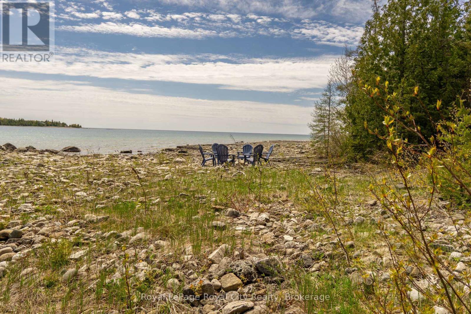 












584 WARNER BAY ROAD

,
Northern Bruce Peninsula,




Ontario
N0H2R0

