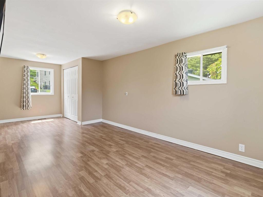 












20 Acorn Road

,
Spryfield,




NS
B3P 1G8

