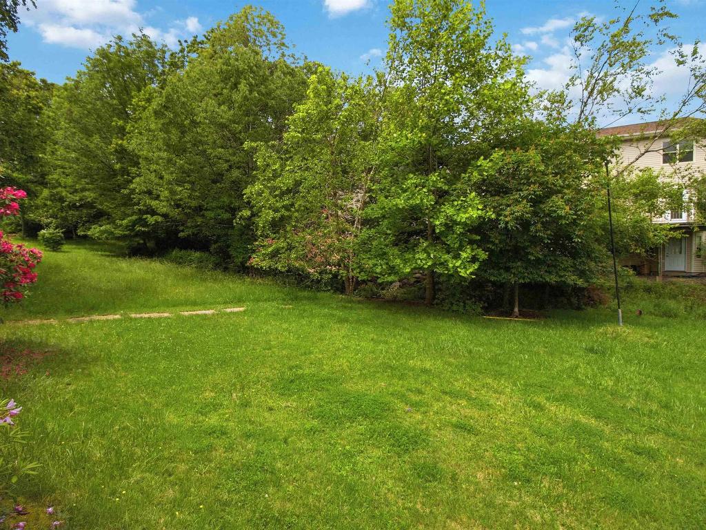 












20 Acorn Road

,
Spryfield,




NS
B3P 1G8

