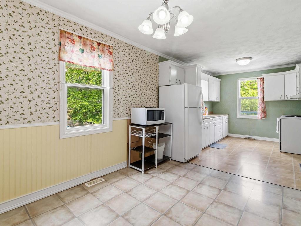 












20 Acorn Road

,
Spryfield,




NS
B3P 1G8

