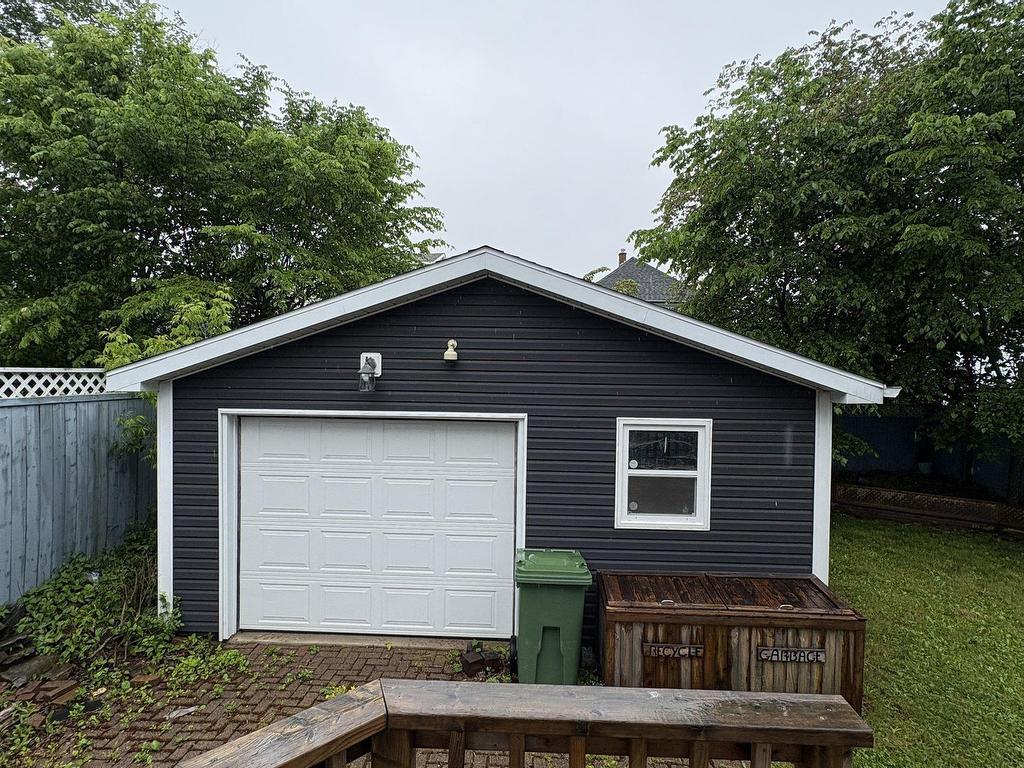 












167 Brunswick Street

,
Truro,




NS
B2N 2H7

