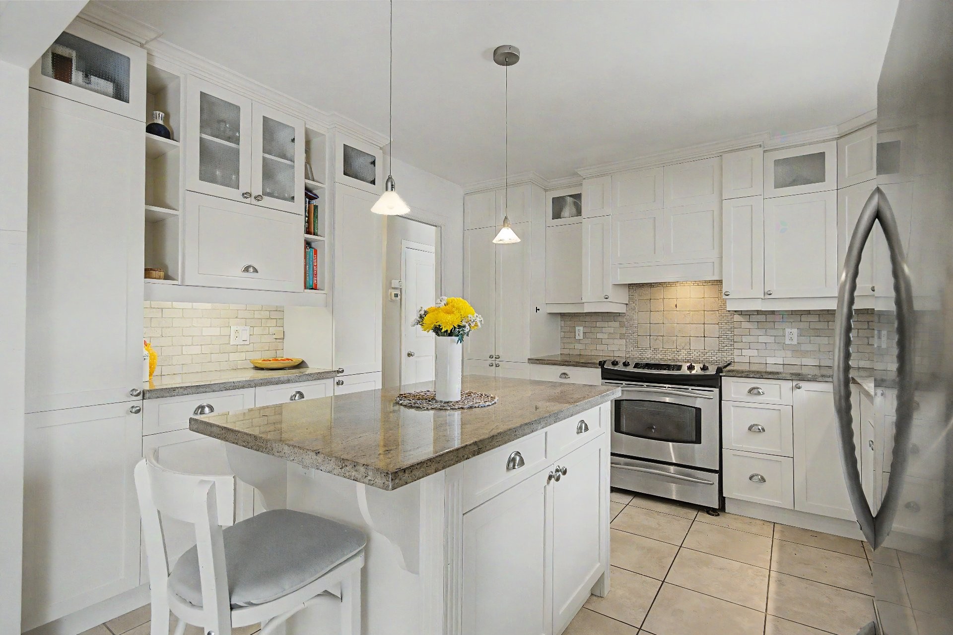 









1825


Rue de Bedford

,
Saint-Bruno-de-Montarville,




QC
J3V4A4

