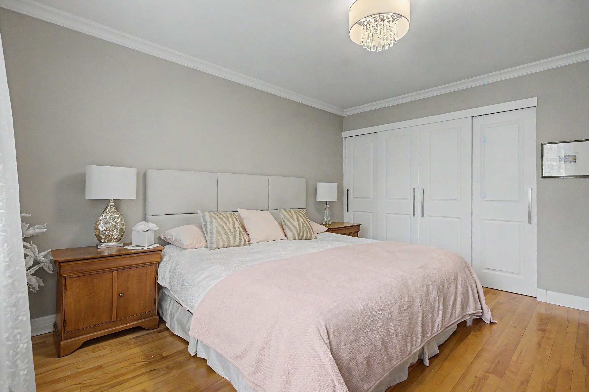 









1825


Rue de Bedford

,
Saint-Bruno-de-Montarville,




QC
J3V4A4

