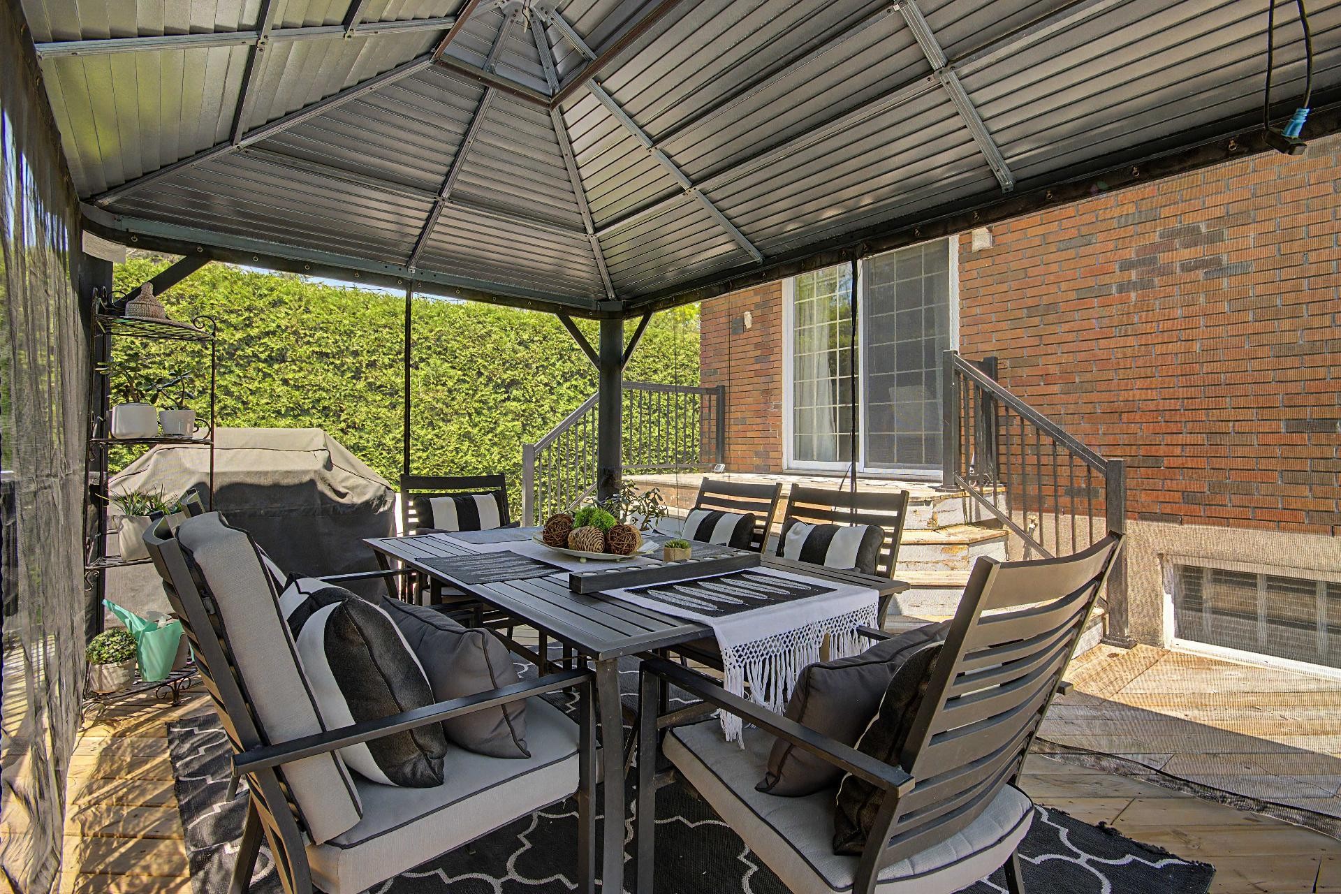 









1825


Rue de Bedford

,
Saint-Bruno-de-Montarville,




QC
J3V4A4

