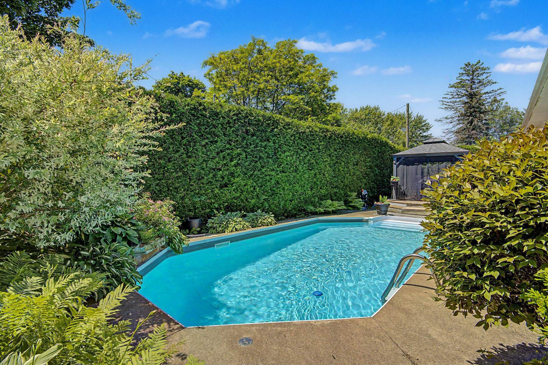 









1825


Rue de Bedford

,
Saint-Bruno-de-Montarville,




QC
J3V4A4

