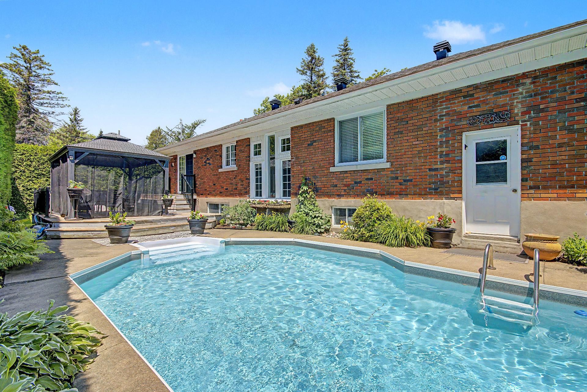 









1825


Rue de Bedford

,
Saint-Bruno-de-Montarville,




QC
J3V4A4

