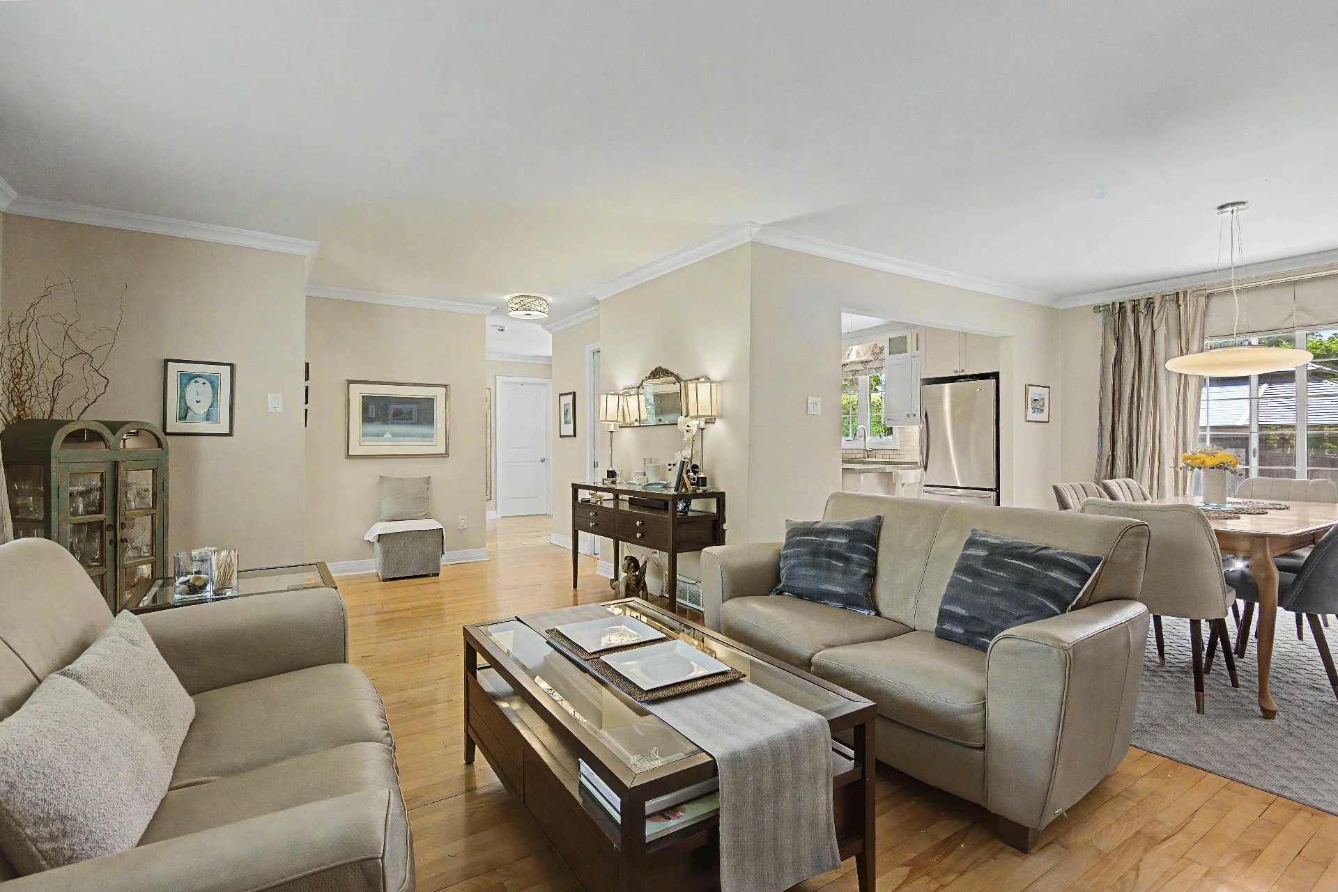 









1825


Rue de Bedford

,
Saint-Bruno-de-Montarville,




QC
J3V4A4

