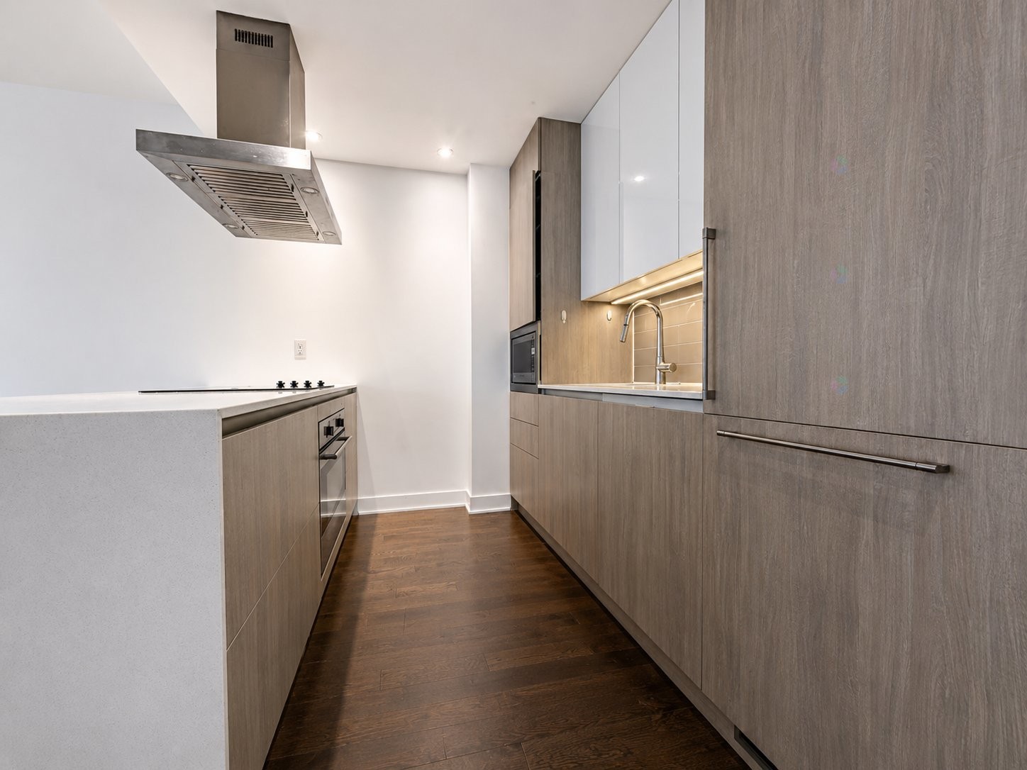 









1239


Rue Drummond

, 204,
Montréal (Ville-Marie),




QC
H3G0G4

