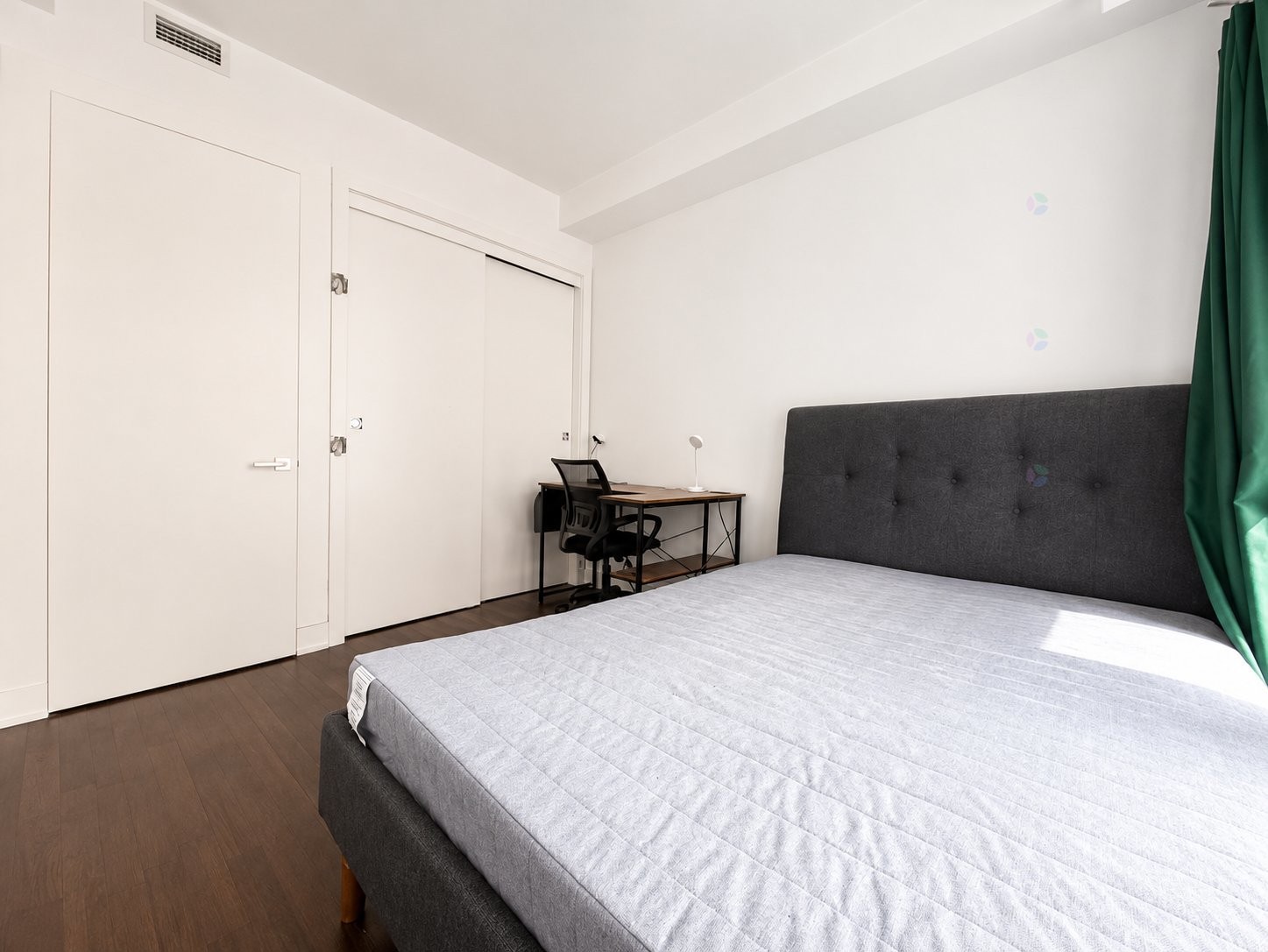 









1239


Rue Drummond

, 204,
Montréal (Ville-Marie),




QC
H3G0G4


