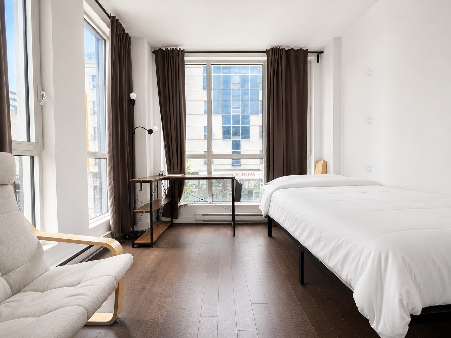 









1239


Rue Drummond

, 204,
Montréal (Ville-Marie),




QC
H3G0G4

