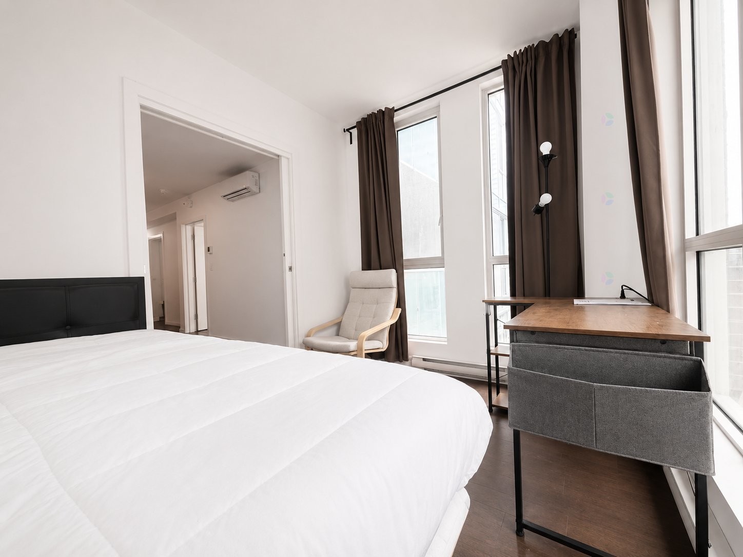 









1239


Rue Drummond

, 204,
Montréal (Ville-Marie),




QC
H3G0G4

