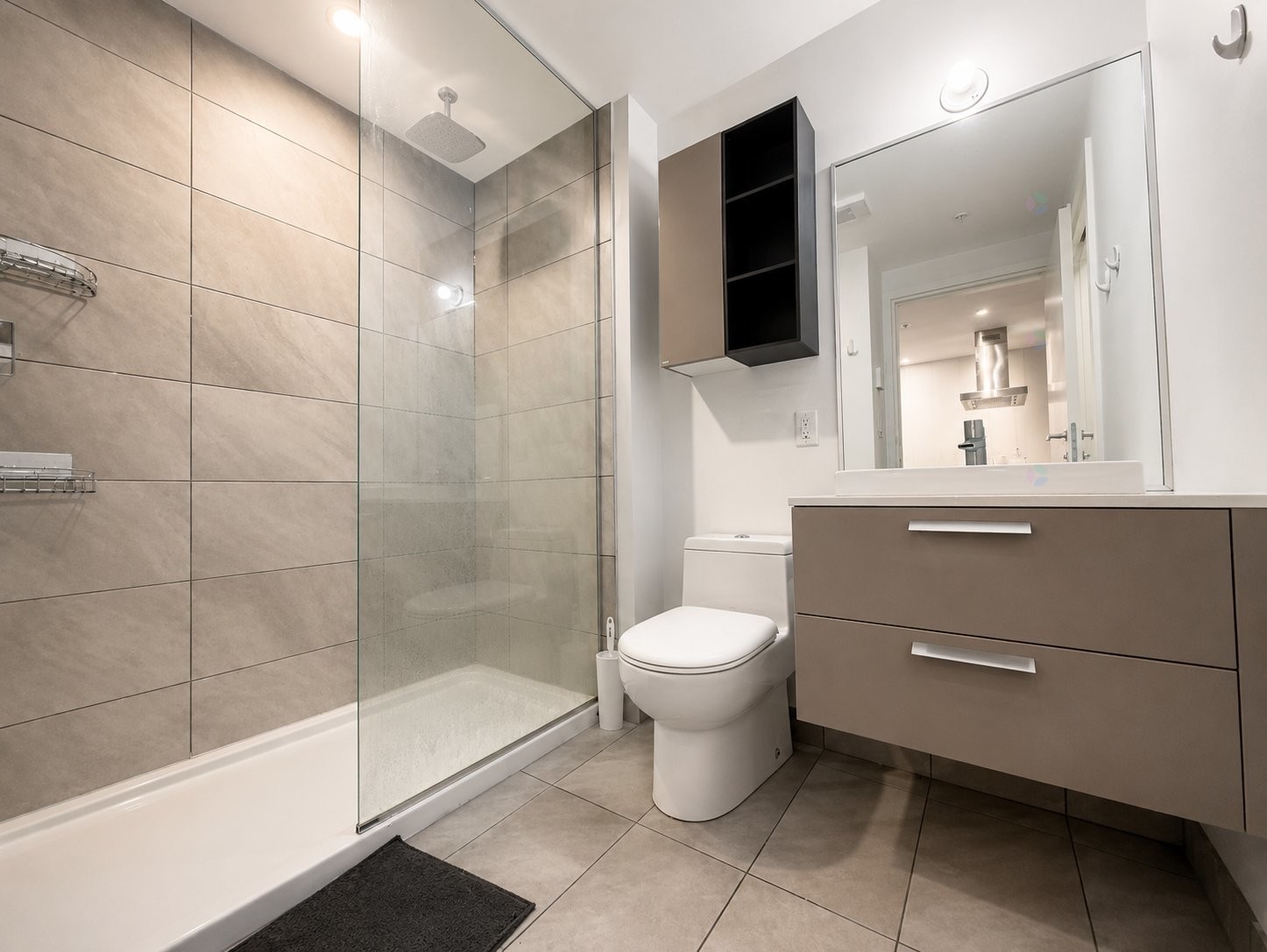 









1239


Rue Drummond

, 204,
Montréal (Ville-Marie),




QC
H3G0G4

