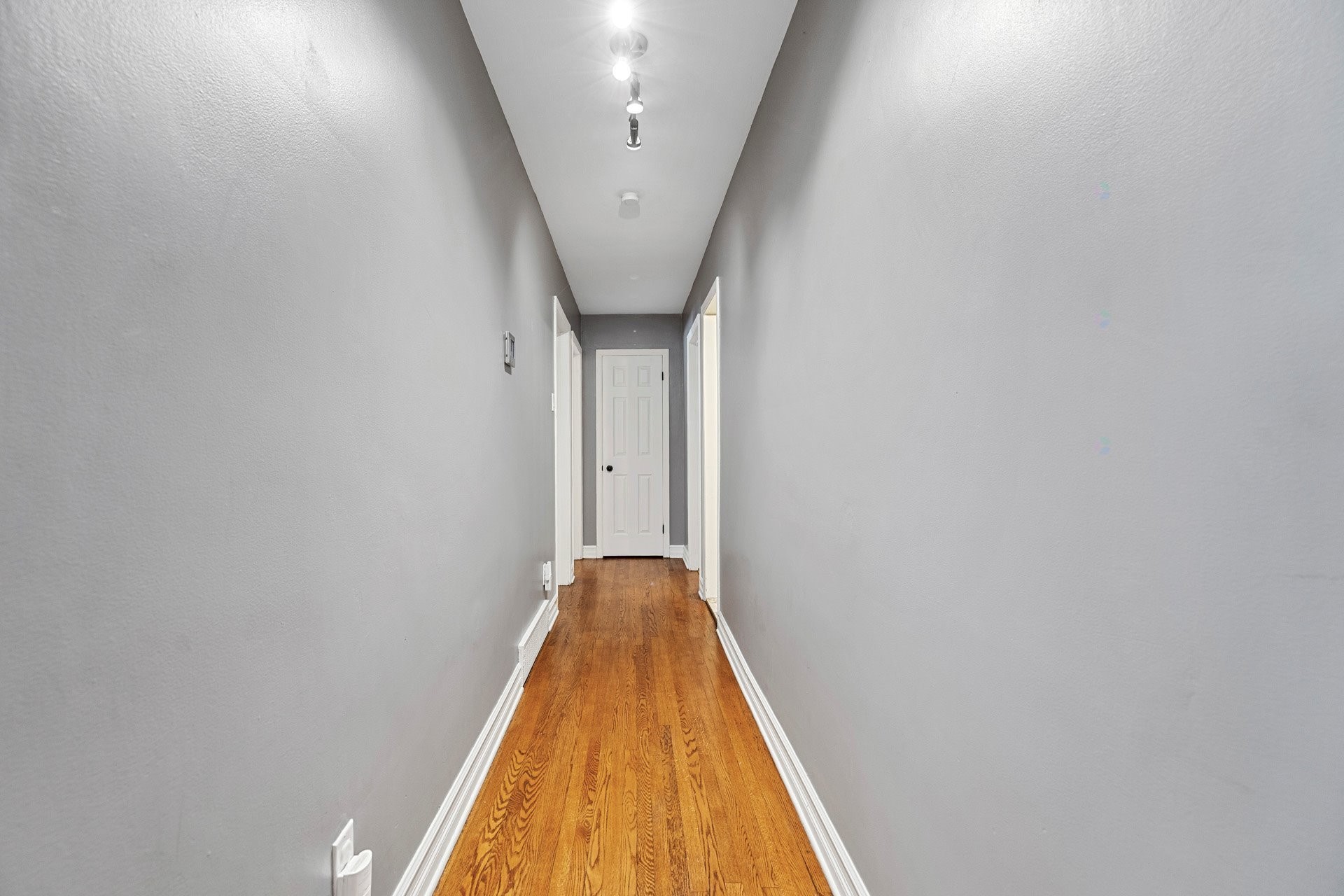 









15410


Rue de Boischatel

,
Montréal (Pierrefonds-Roxboro),




QC
H9H1Y8

