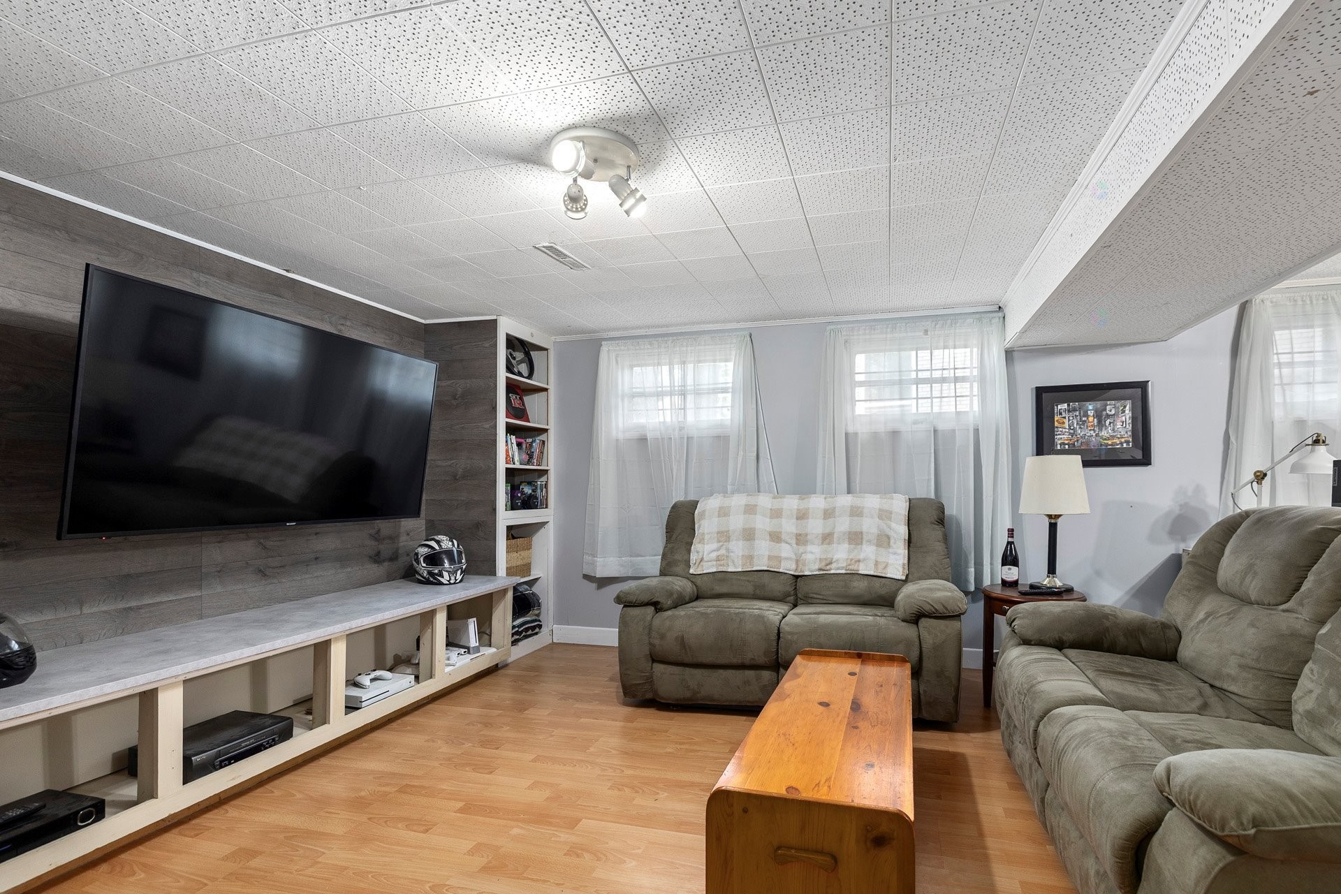 









15410


Rue de Boischatel

,
Montréal (Pierrefonds-Roxboro),




QC
H9H1Y8

