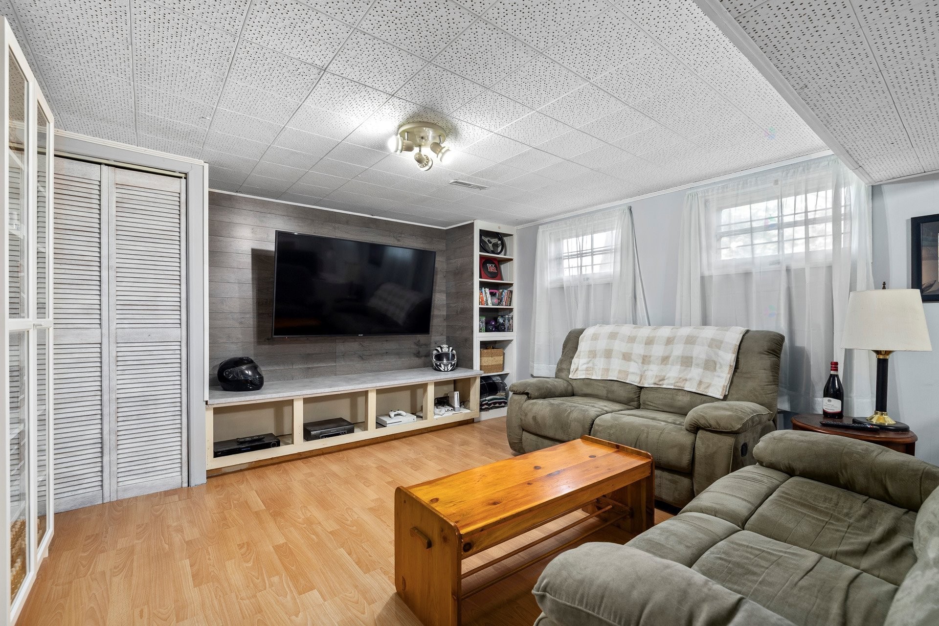 









15410


Rue de Boischatel

,
Montréal (Pierrefonds-Roxboro),




QC
H9H1Y8

