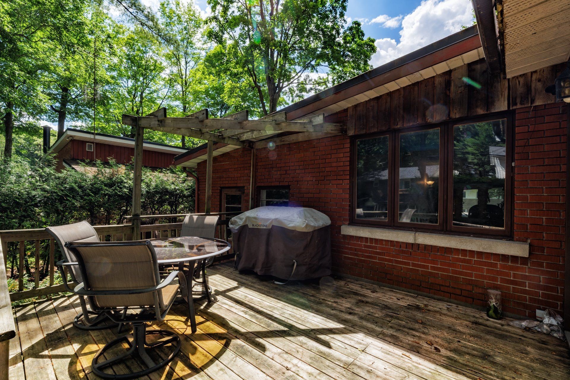 









15410


Rue de Boischatel

,
Montréal (Pierrefonds-Roxboro),




QC
H9H1Y8

