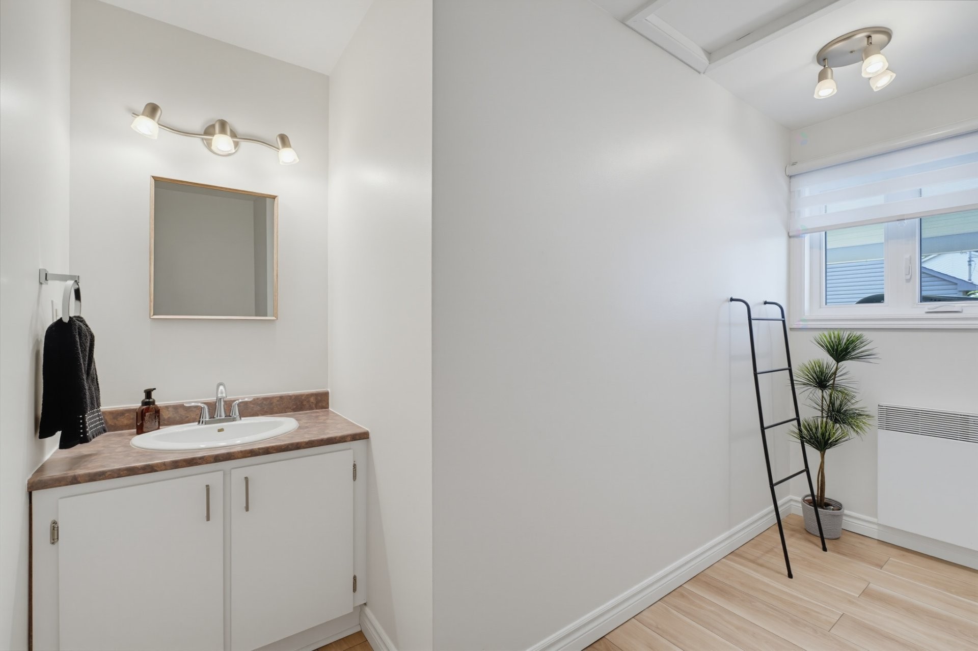 









201


Rue Bertrand

,
Gatineau (Buckingham),




QC
J8L3J4

