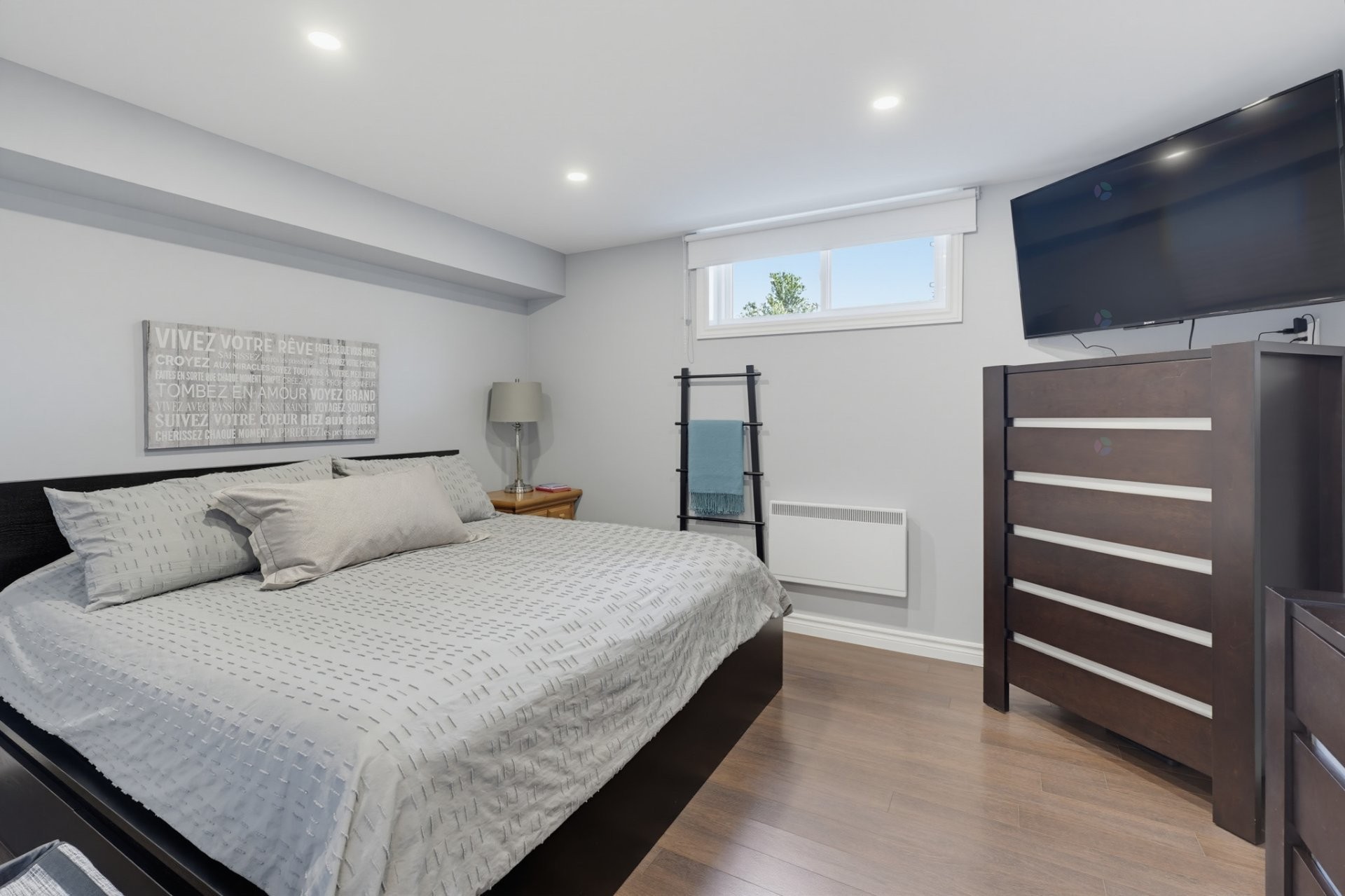 









201


Rue Bertrand

,
Gatineau (Buckingham),




QC
J8L3J4

