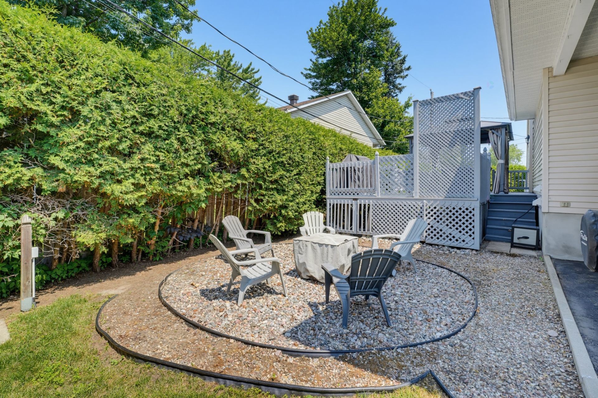 









201


Rue Bertrand

,
Gatineau (Buckingham),




QC
J8L3J4

