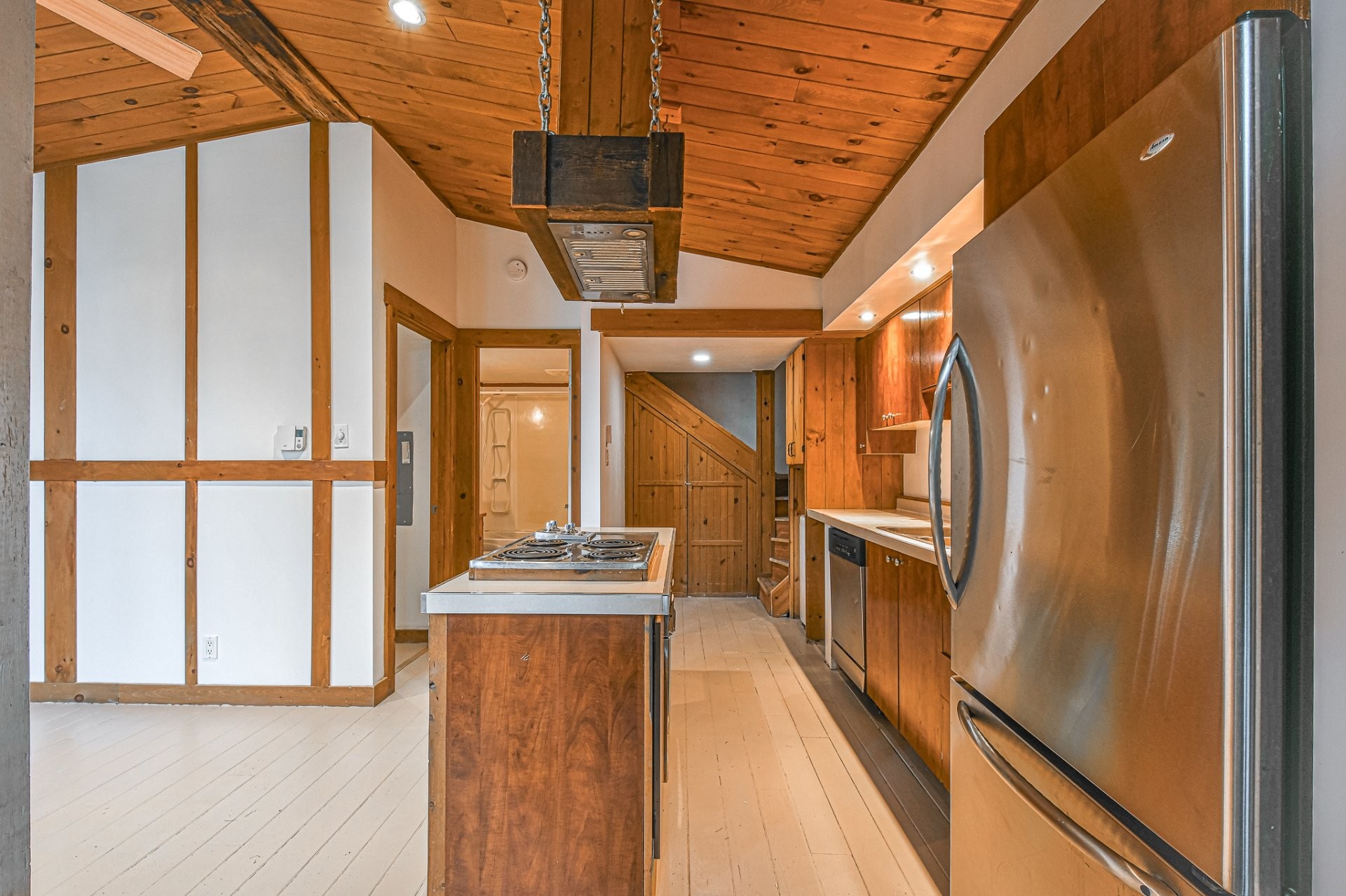 









29


Ch. de la Vallée-Bleue

,
Val-David,




QC
J0T2N0

