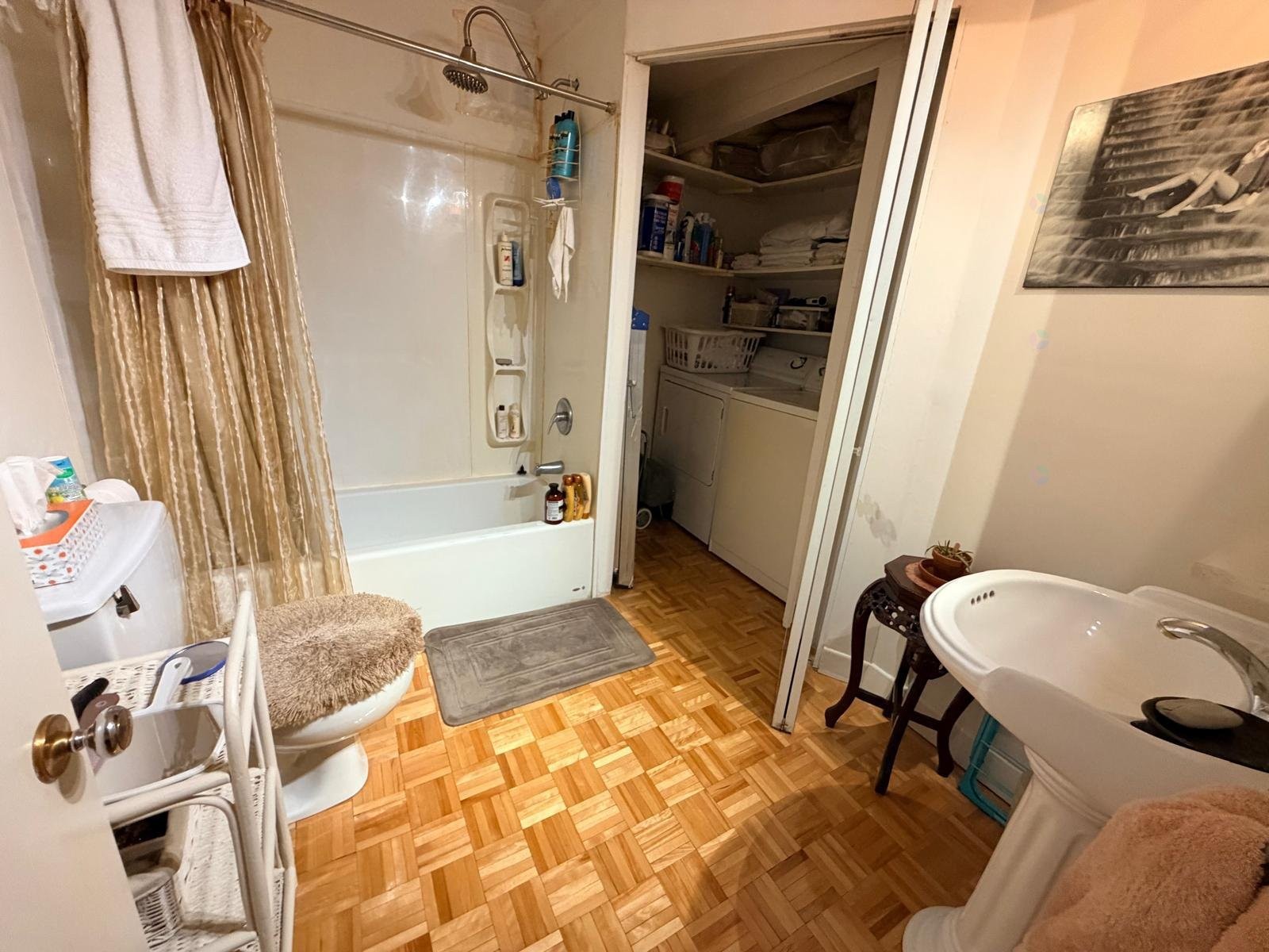 









157

 - 159


Rue Notre-Dame

,
L'Assomption,




QC
J5W3C9

