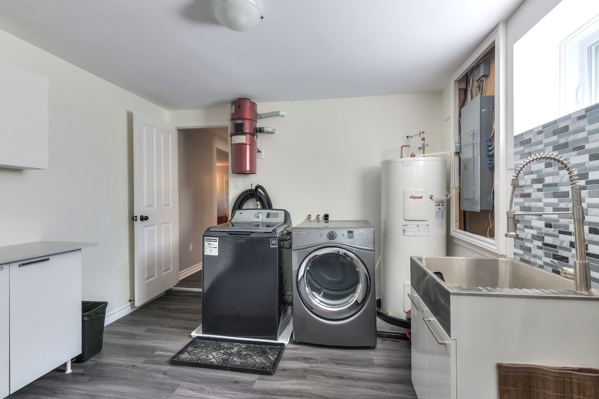 









3256


Rue Cherrier

,
Montréal (L'Île-Bizard/Sainte-Geneviève),




QC
H9C1E2


