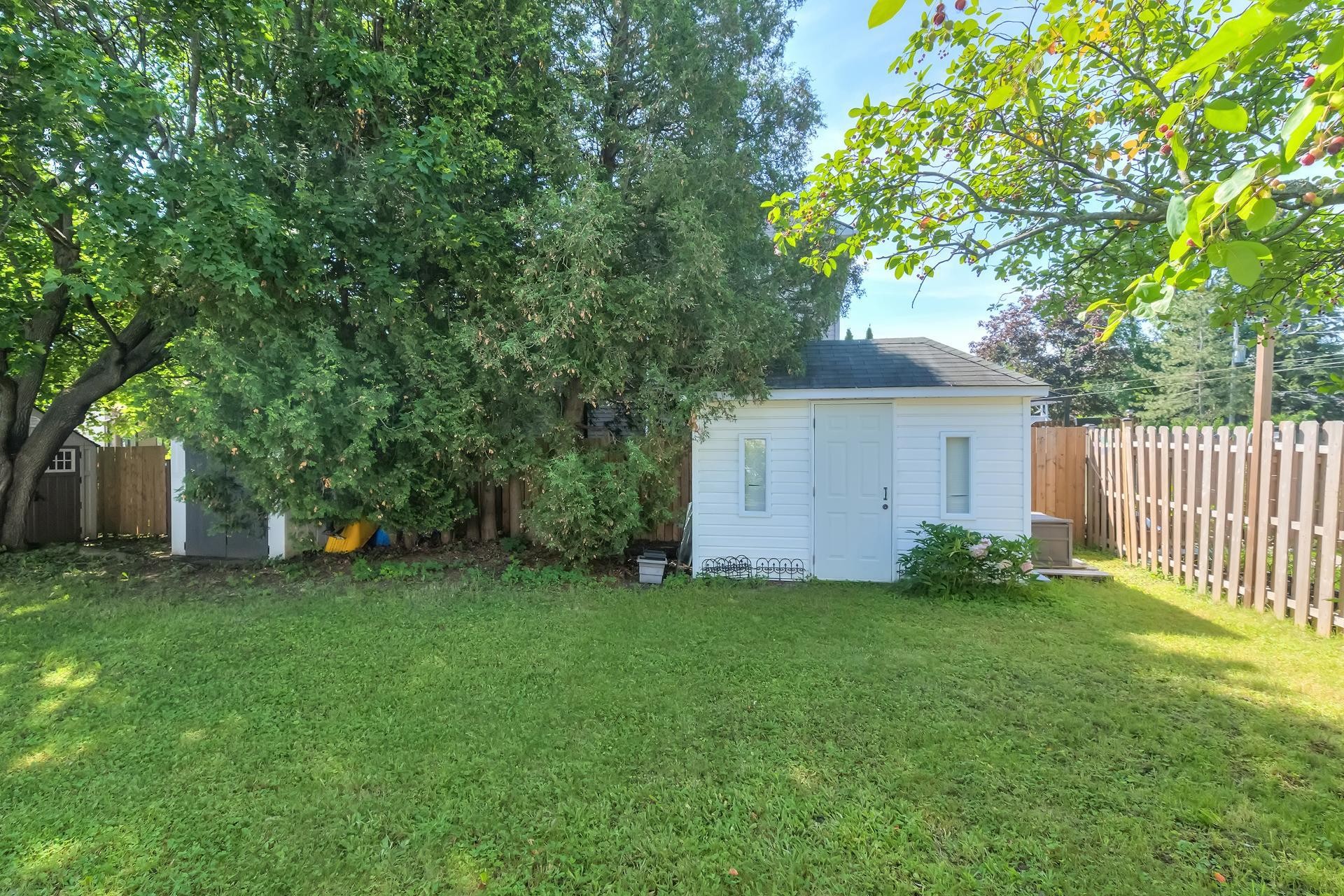 









3256


Rue Cherrier

,
Montréal (L'Île-Bizard/Sainte-Geneviève),




QC
H9C1E2

