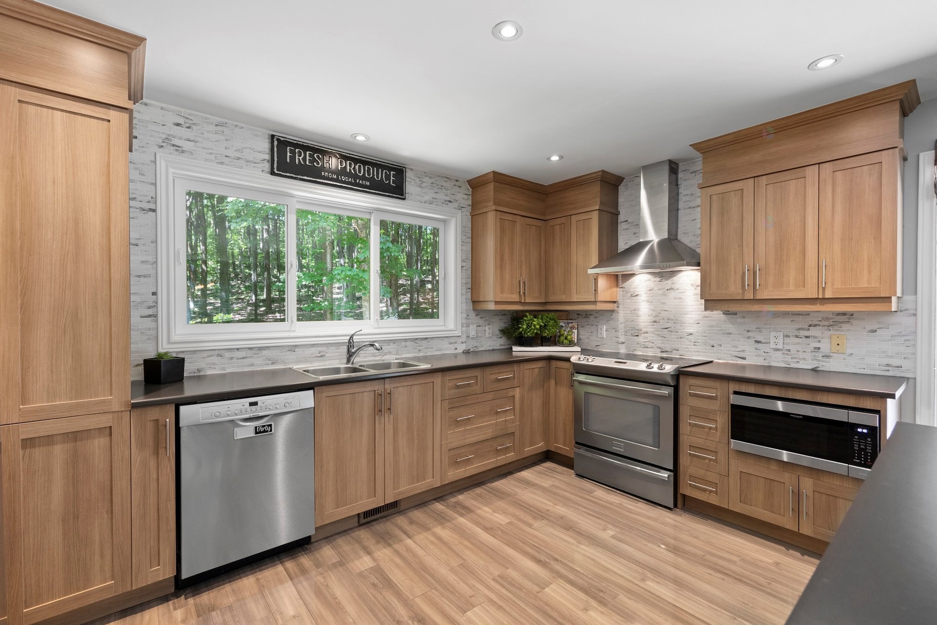 









114


Rue Kimpton

,
Rigaud,




QC
J0P1P0

