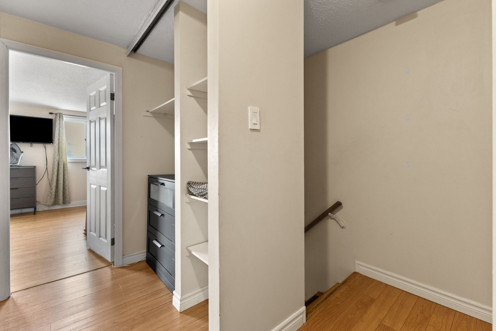 









53


Rue Conroy

,
Gatineau (Aylmer),




QC
J9H5L4


