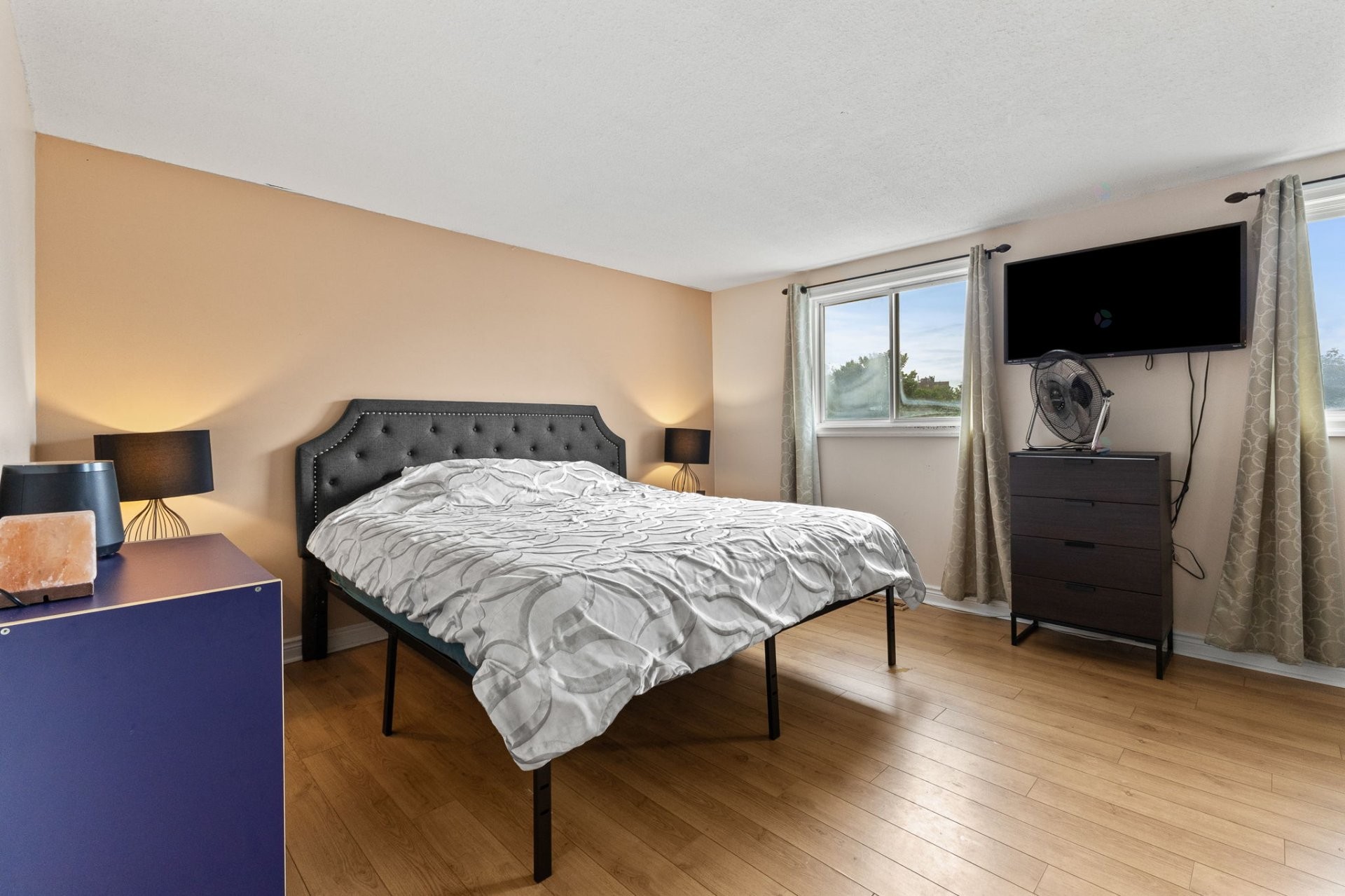 









53


Rue Conroy

,
Gatineau (Aylmer),




QC
J9H5L4

