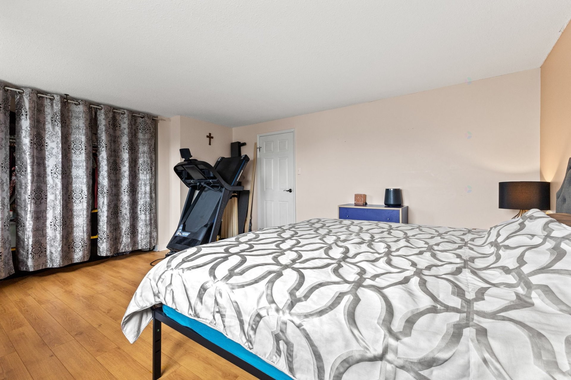 









53


Rue Conroy

,
Gatineau (Aylmer),




QC
J9H5L4

