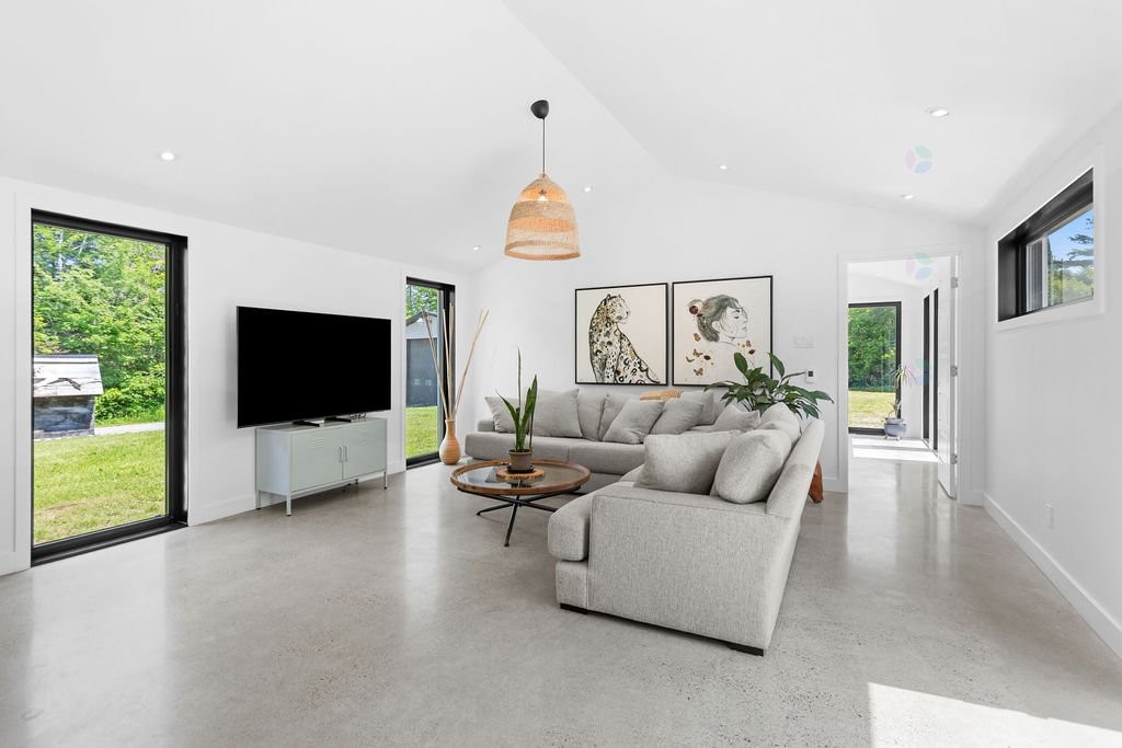 









76


465e Avenue

,
Saint-Hippolyte,




QC
J8A3E5

