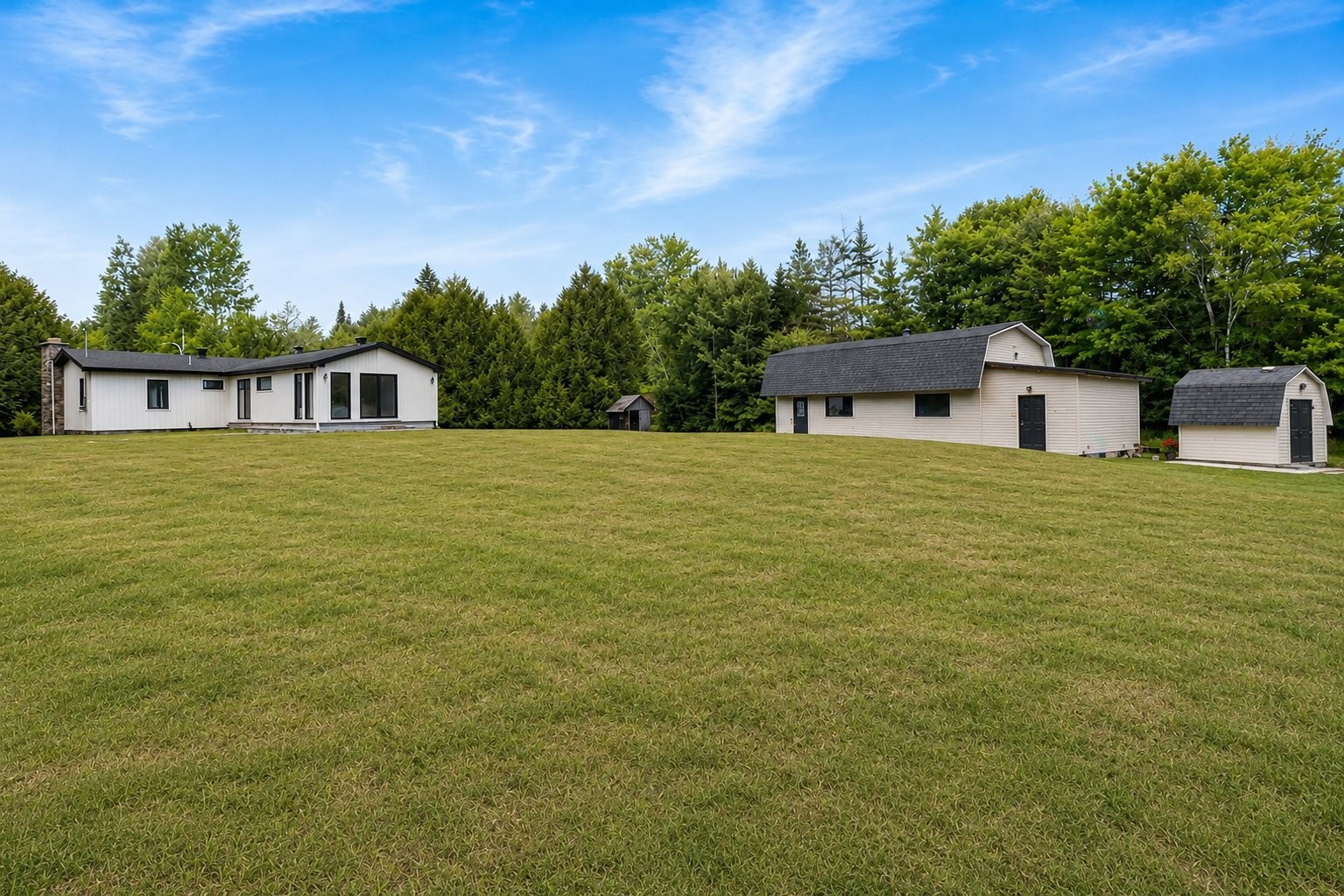 









76


465e Avenue

,
Saint-Hippolyte,




QC
J8A3E5

