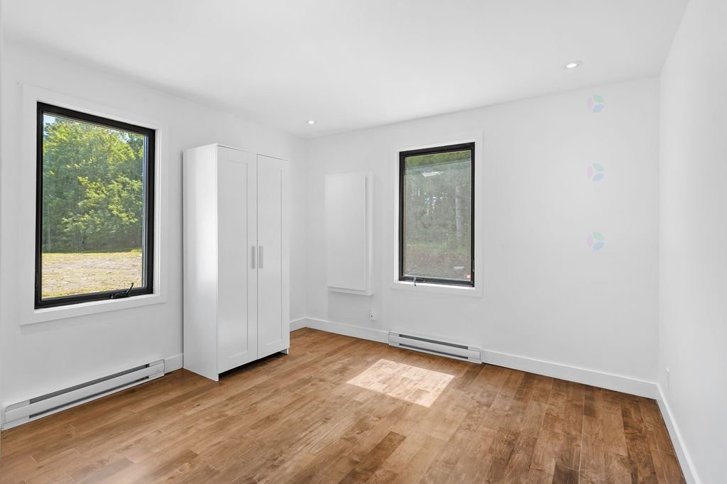 









76


465e Avenue

,
Saint-Hippolyte,




QC
J8A3E5

