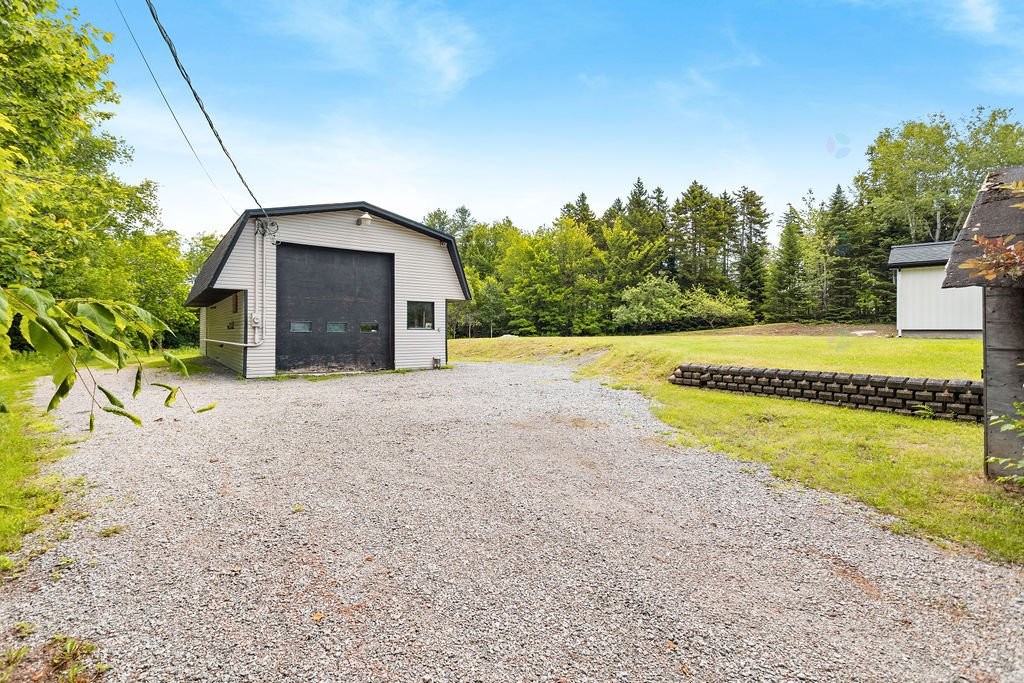 









76


465e Avenue

,
Saint-Hippolyte,




QC
J8A3E5

