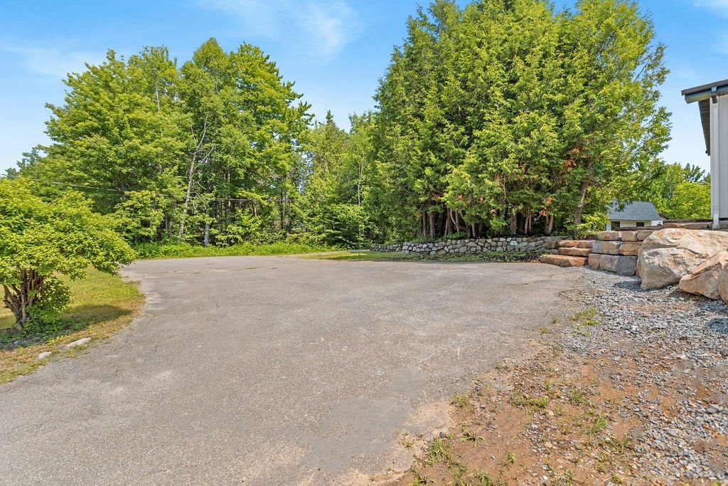 









76


465e Avenue

,
Saint-Hippolyte,




QC
J8A3E5


