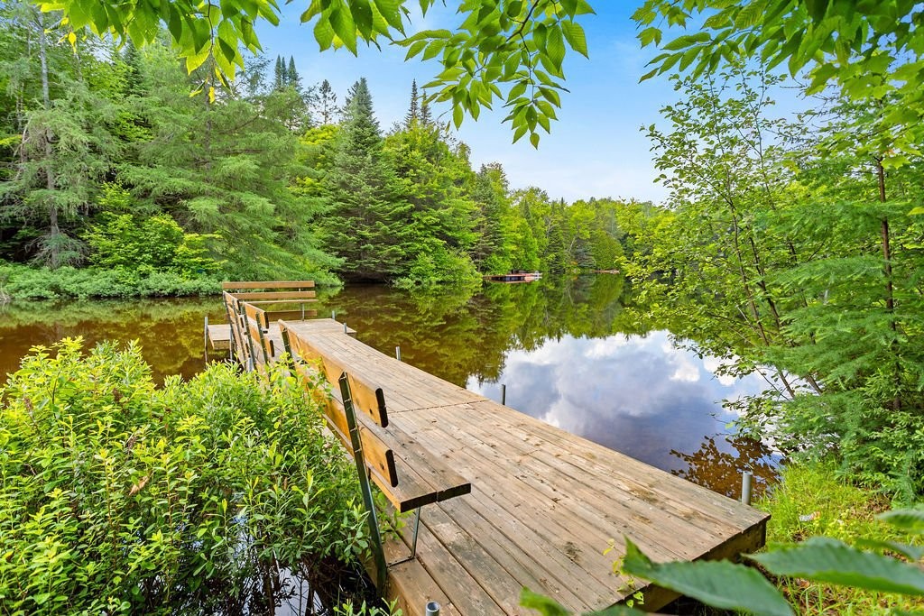 









76


465e Avenue

,
Saint-Hippolyte,




QC
J8A3E5

