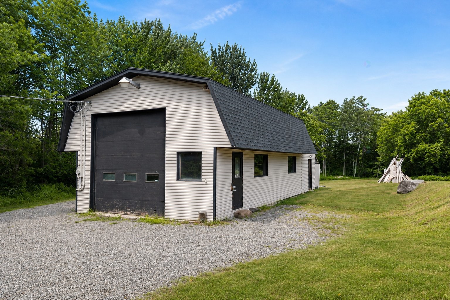 









76


465e Avenue

,
Saint-Hippolyte,




QC
J8A3E5

